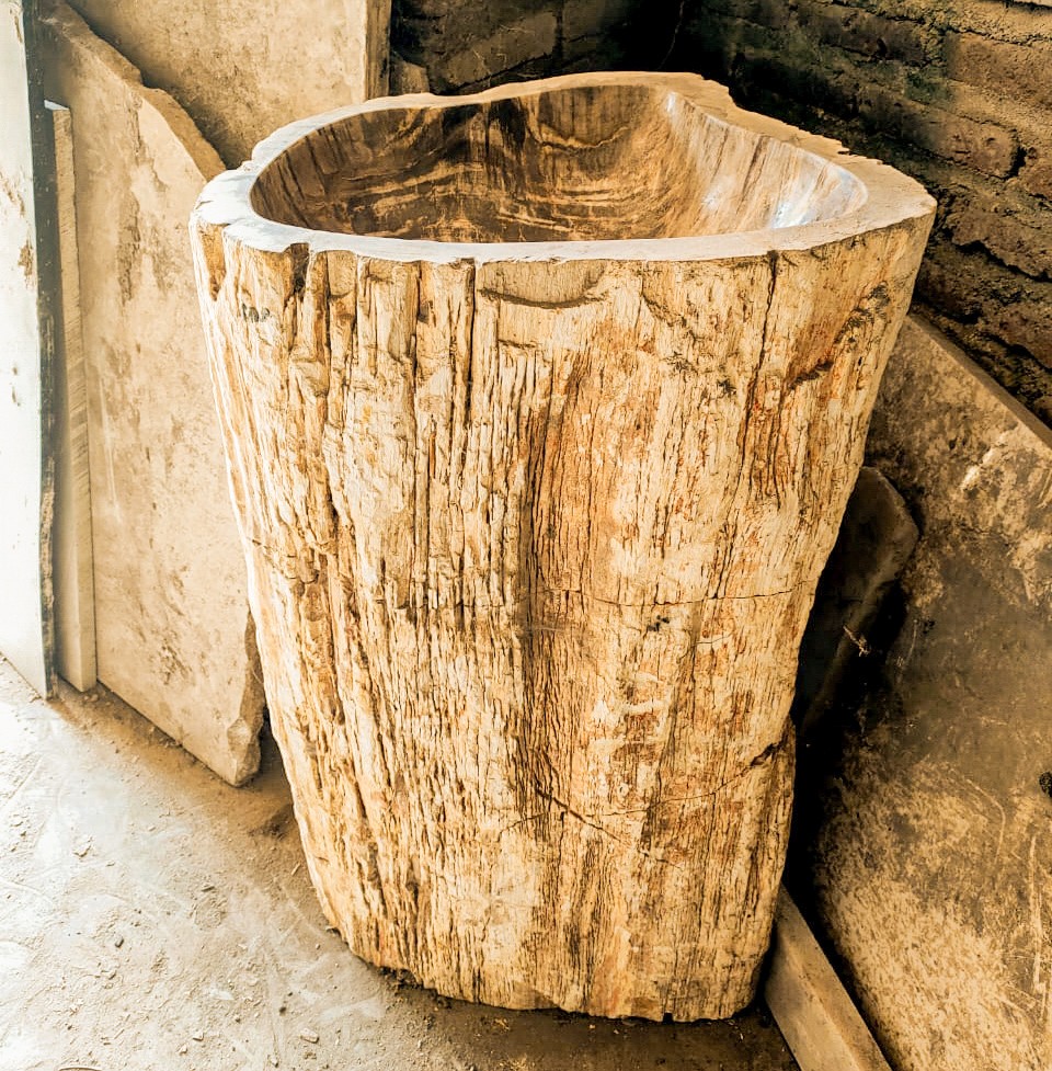 Petrified Wood Pedestal Sink – 90 x 55-60cm