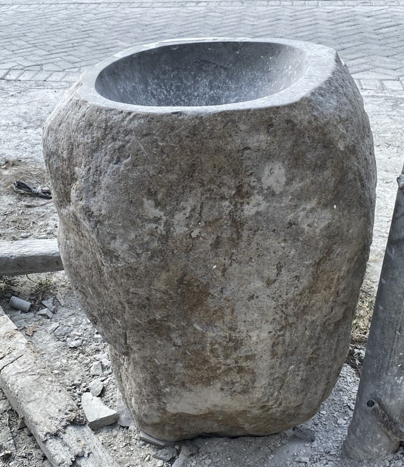 Natural River Stone Pedestal Sink 2 – 90 x 55 x 55cm.