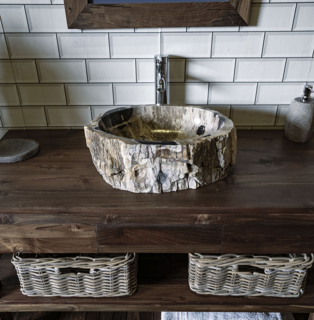 Petrified Wood Sink No. 121 - 48 x 37 x 15cm